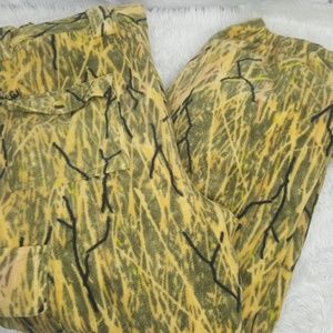 M2D Camo 6 pocket pants made 2 decieve hunting
